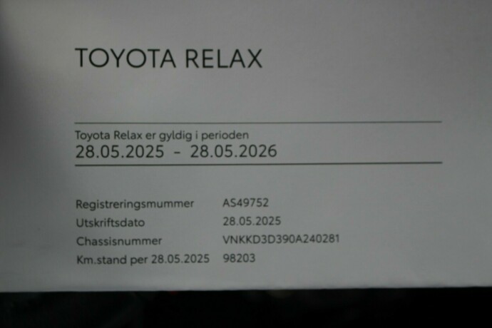 toyota-yaris-elektrisitetbensin-2016-big-15