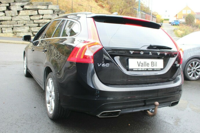 volvo-v60-diesel-2017-big-2
