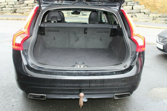 volvo-v60-diesel-2017-big-4