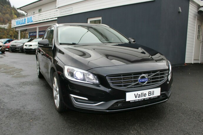 volvo-v60-diesel-2017-big-0