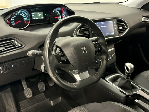 peugeot-308-bensin-2019-big-6