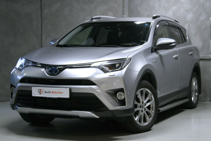 toyota-rav4-elektrisitetbensin-2019-big-0