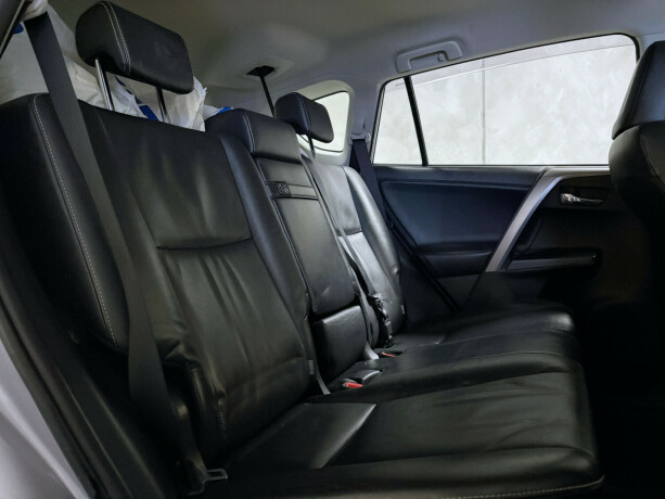 toyota-rav4-elektrisitetbensin-2019-big-2