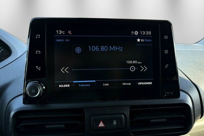 peugeot-partner-diesel-2019-big-21