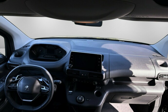 peugeot-partner-diesel-2019-big-12