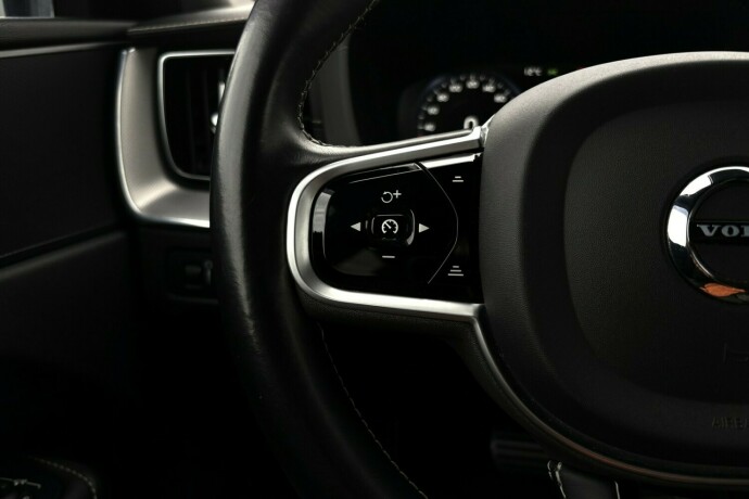 volvo-xc-60-elektrisitetbensin-2020-big-16