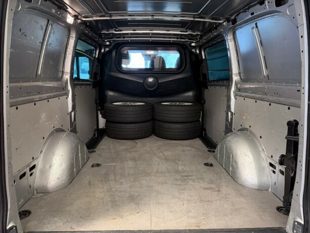 mercedes-benz-vito-diesel-2018-big-20