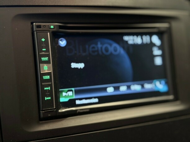 mercedes-benz-vito-diesel-2018-big-18