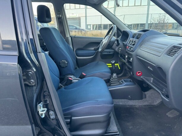 suzuki-ignis-bensin-2003-big-9