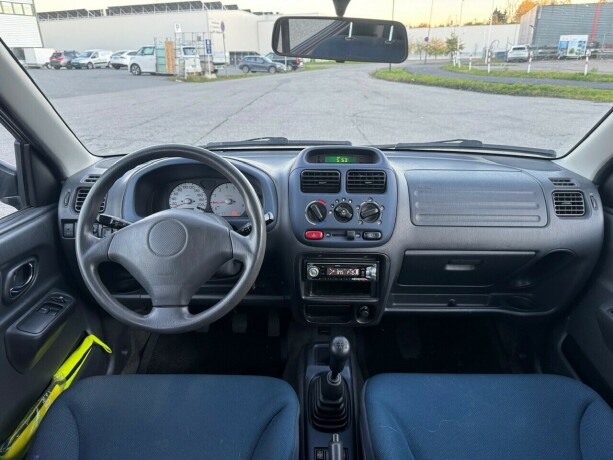 suzuki-ignis-bensin-2003-big-13