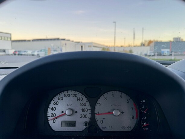 suzuki-ignis-bensin-2003-big-15