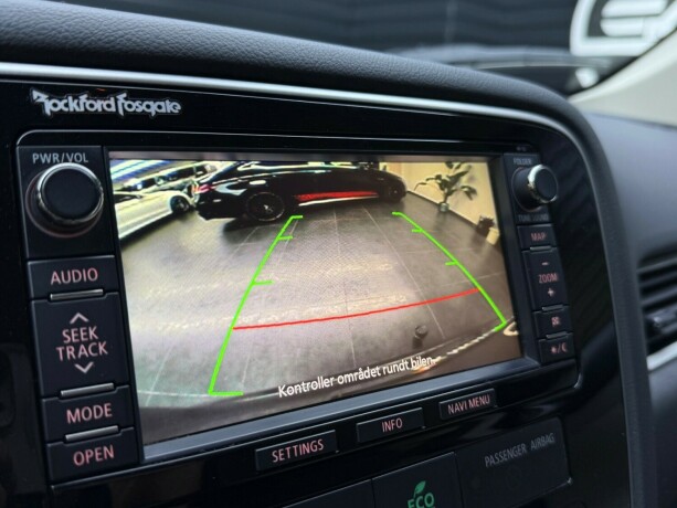 mitsubishi-outlander-elektrisitetbensin-2014-big-18