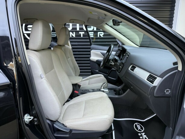 mitsubishi-outlander-elektrisitetbensin-2014-big-24