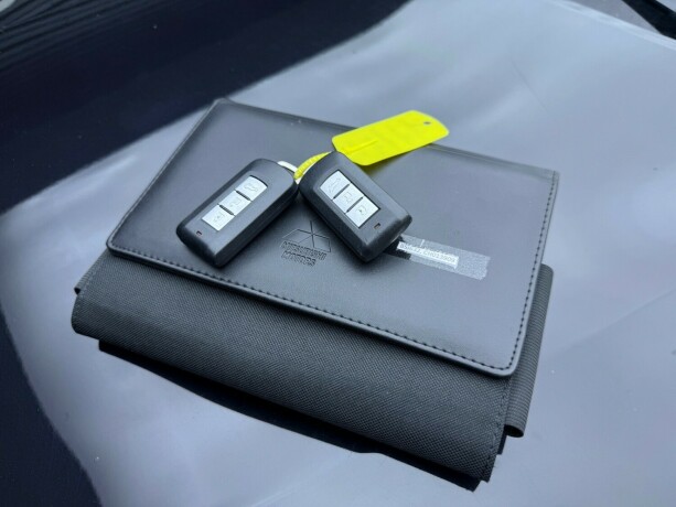 mitsubishi-outlander-elektrisitetbensin-2014-big-30