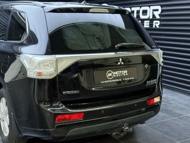 mitsubishi-outlander-elektrisitetbensin-2014-big-5