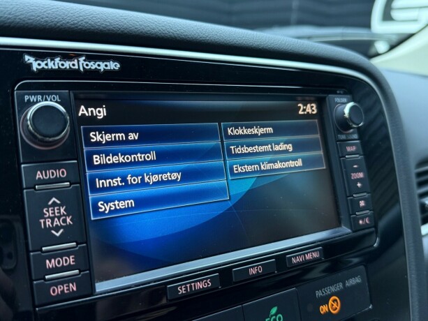 mitsubishi-outlander-elektrisitetbensin-2014-big-21