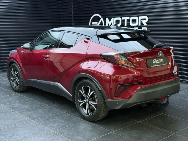 toyota-c-hr-elektrisitetbensin-2019-big-1