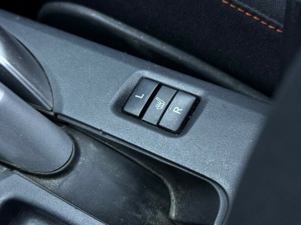 toyota-auris-diesel-2011-big-24