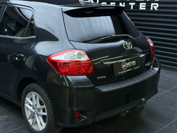 toyota-auris-diesel-2011-big-5
