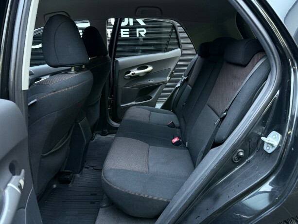 toyota-auris-diesel-2011-big-28