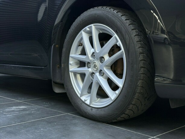 toyota-auris-diesel-2011-big-7