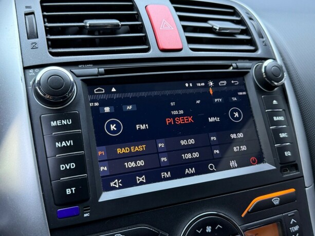 toyota-auris-diesel-2011-big-20