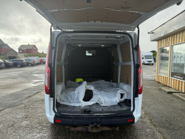 ford-transit-custom-diesel-2020-big-12