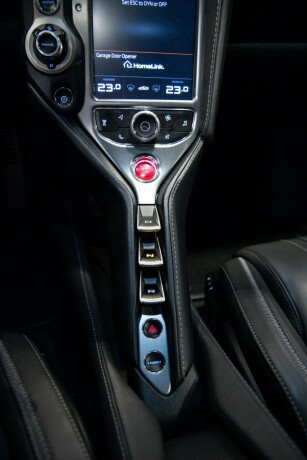 mclaren-720s-bensin-2017-big-16