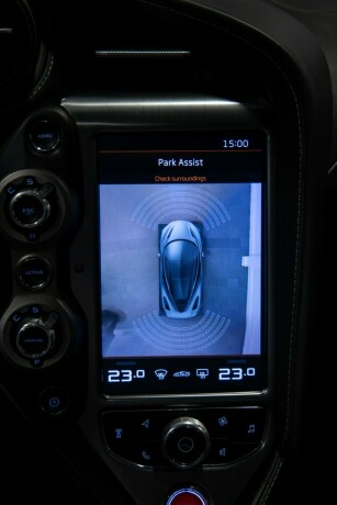 mclaren-720s-bensin-2017-big-9