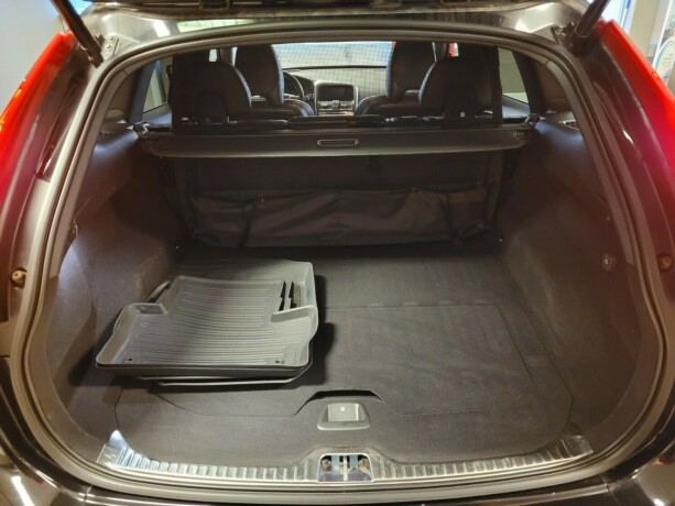 volvo-xc-60-diesel-2017-big-23