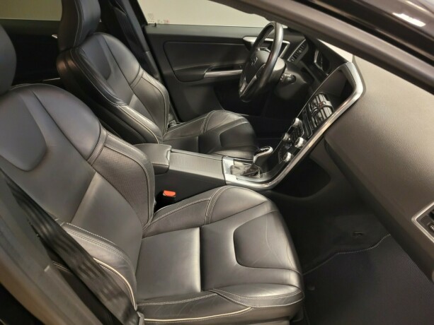 volvo-xc-60-diesel-2017-big-17