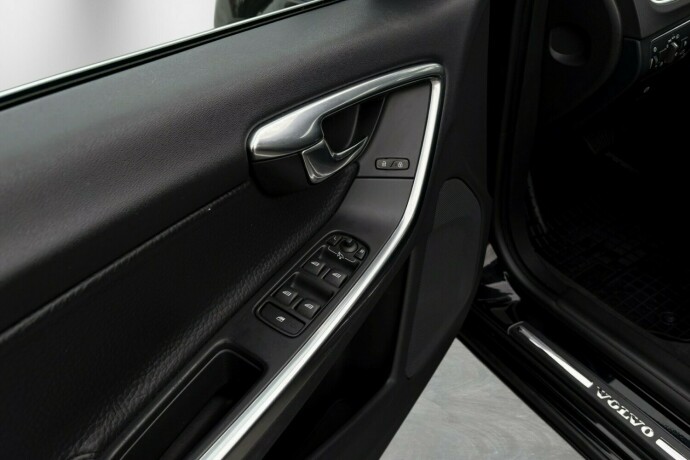 volvo-s60-bensin-2014-big-16