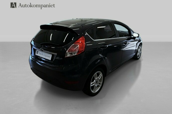 ford-fiesta-bensin-2015-big-5