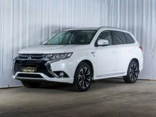 Mitsubishi | Outlander | Elektrisitet+bensin | 2016