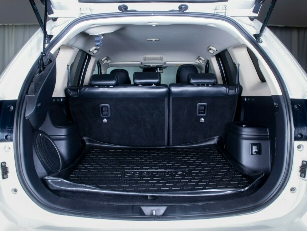 mitsubishi-outlander-elektrisitetbensin-2016-big-13
