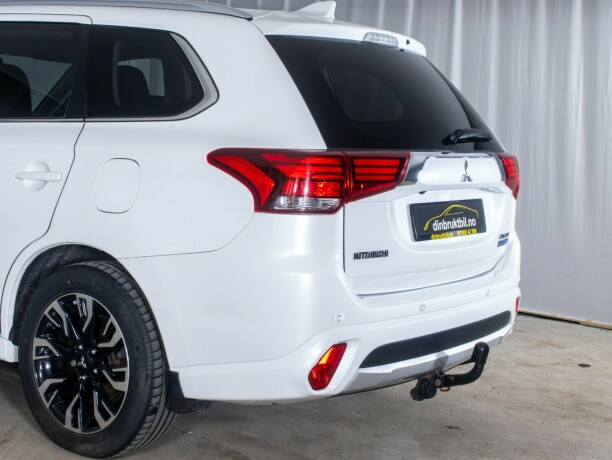 mitsubishi-outlander-elektrisitetbensin-2016-big-10