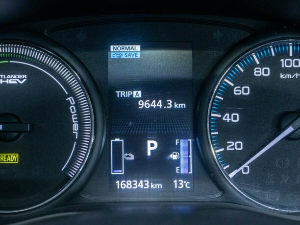 mitsubishi-outlander-elektrisitetbensin-2016-big-27