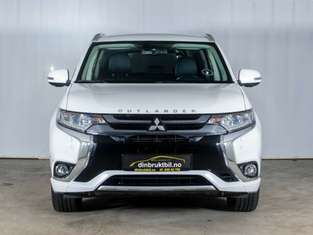 mitsubishi-outlander-elektrisitetbensin-2016-big-1