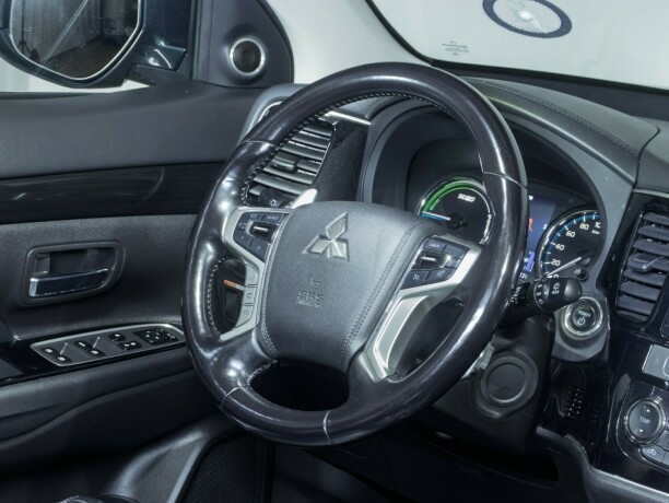 mitsubishi-outlander-elektrisitetbensin-2016-big-17