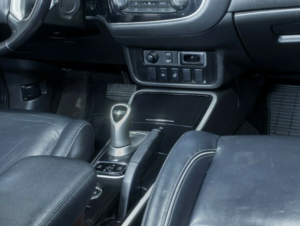 mitsubishi-outlander-elektrisitetbensin-2016-big-19