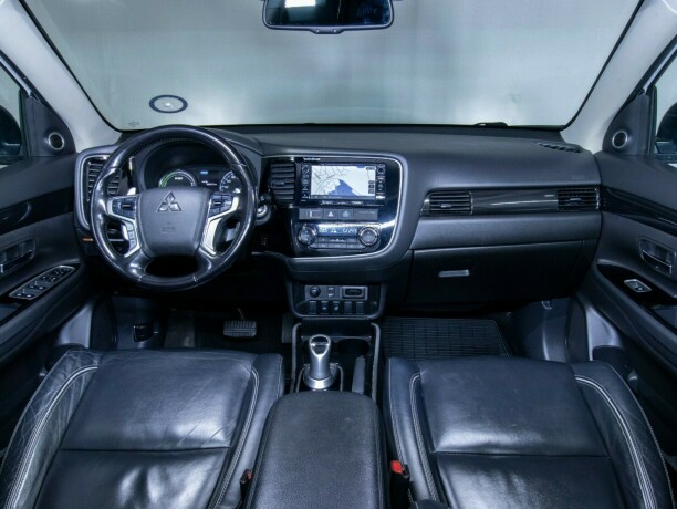 mitsubishi-outlander-elektrisitetbensin-2016-big-47