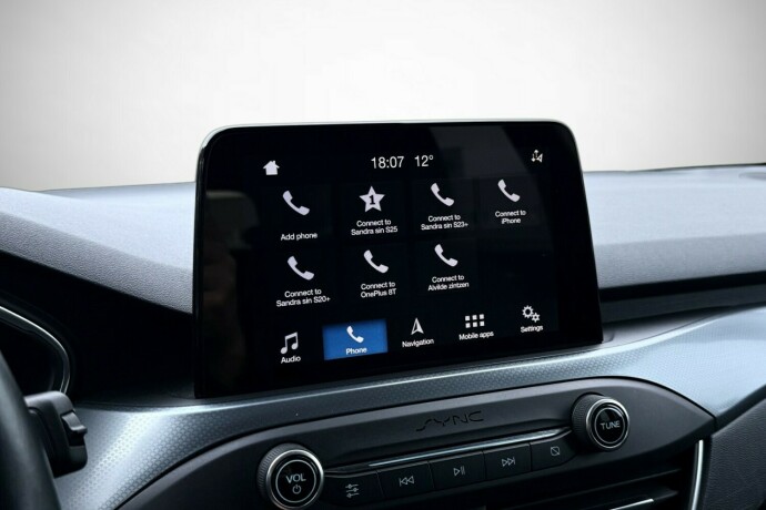 ford-focus-bensin-2019-big-33
