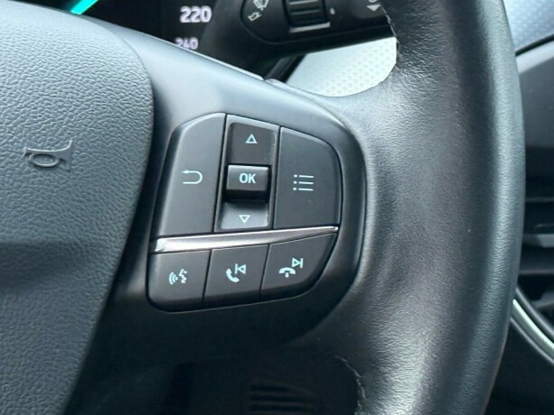 ford-focus-bensin-2019-big-40