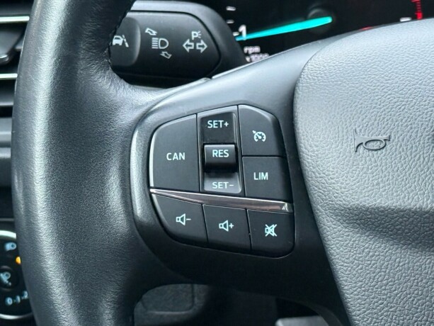 ford-focus-bensin-2019-big-39