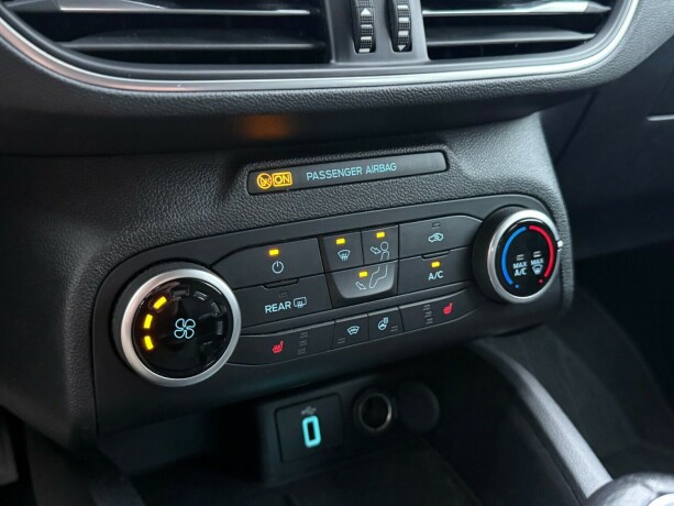 ford-focus-bensin-2019-big-27
