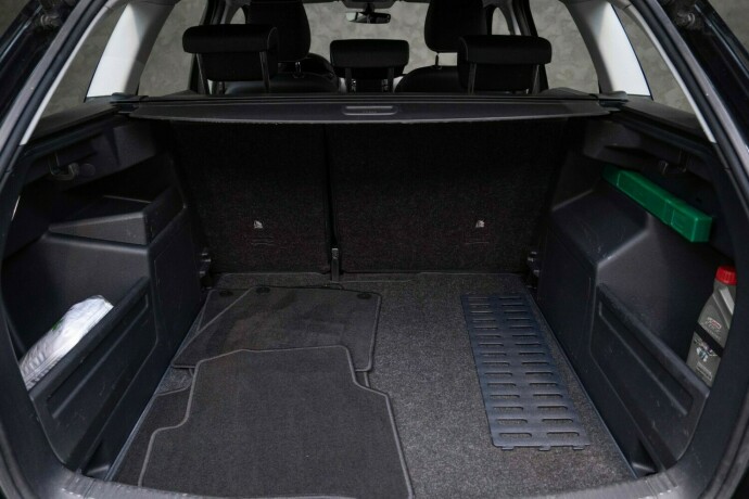 skoda-fabia-bensin-2021-big-31