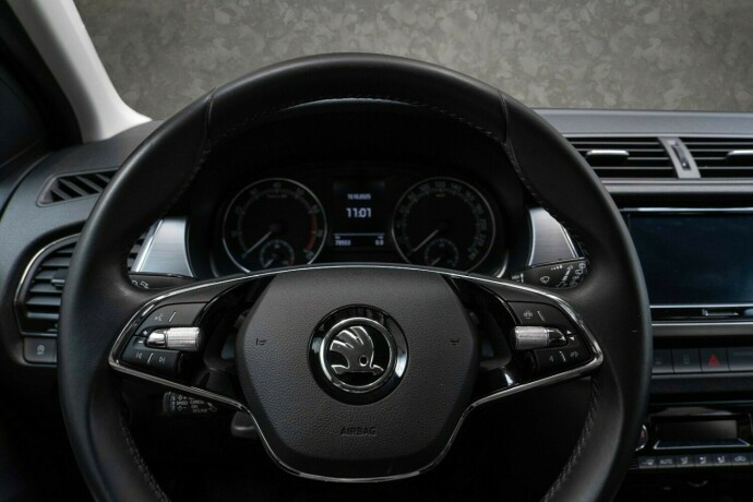 skoda-fabia-bensin-2021-big-14