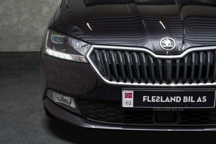 skoda-fabia-bensin-2021-big-6