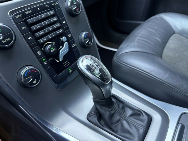 volvo-v70-diesel-2013-big-24