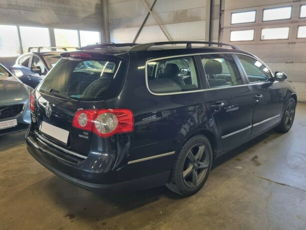 volkswagen-passat-diesel-2010-big-5
